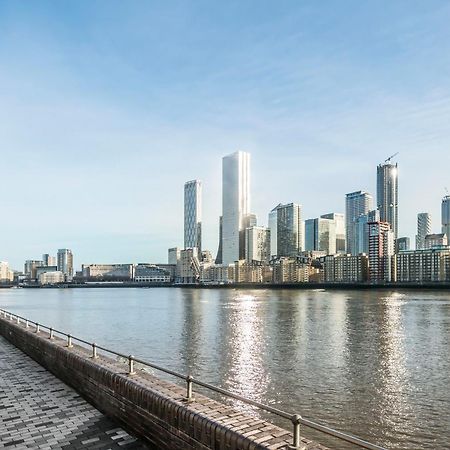 Stunning Massive Bedroom +Direct Thames River View ロンドン エクステリア 写真