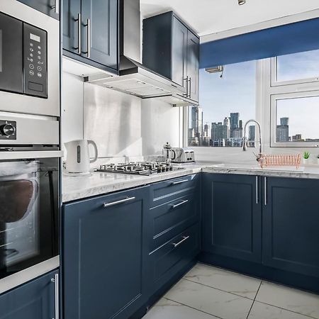 Stunning Massive Bedroom +Direct Thames River View ロンドン エクステリア 写真