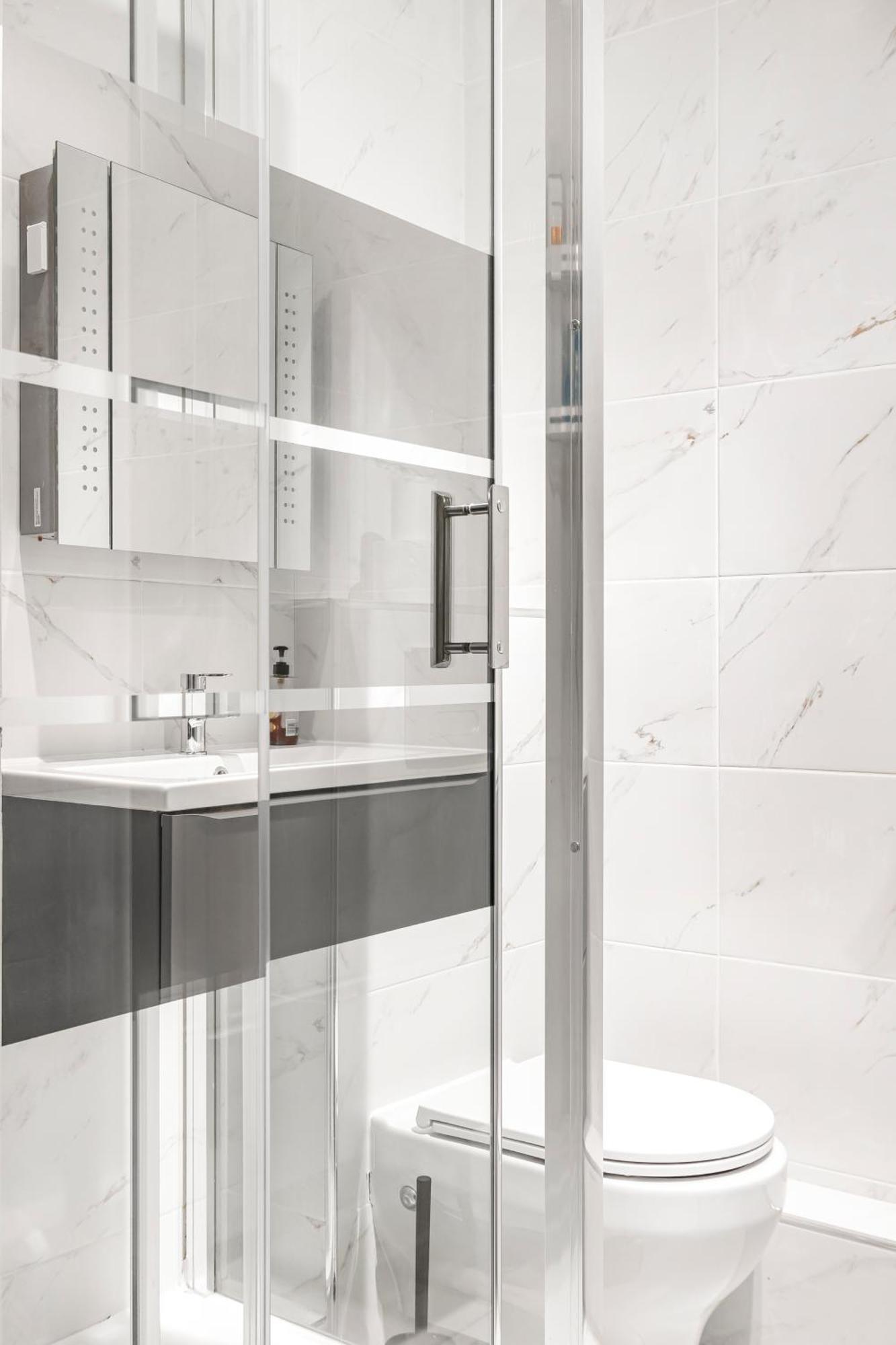 Stunning Massive Bedroom +Direct Thames River View ロンドン エクステリア 写真