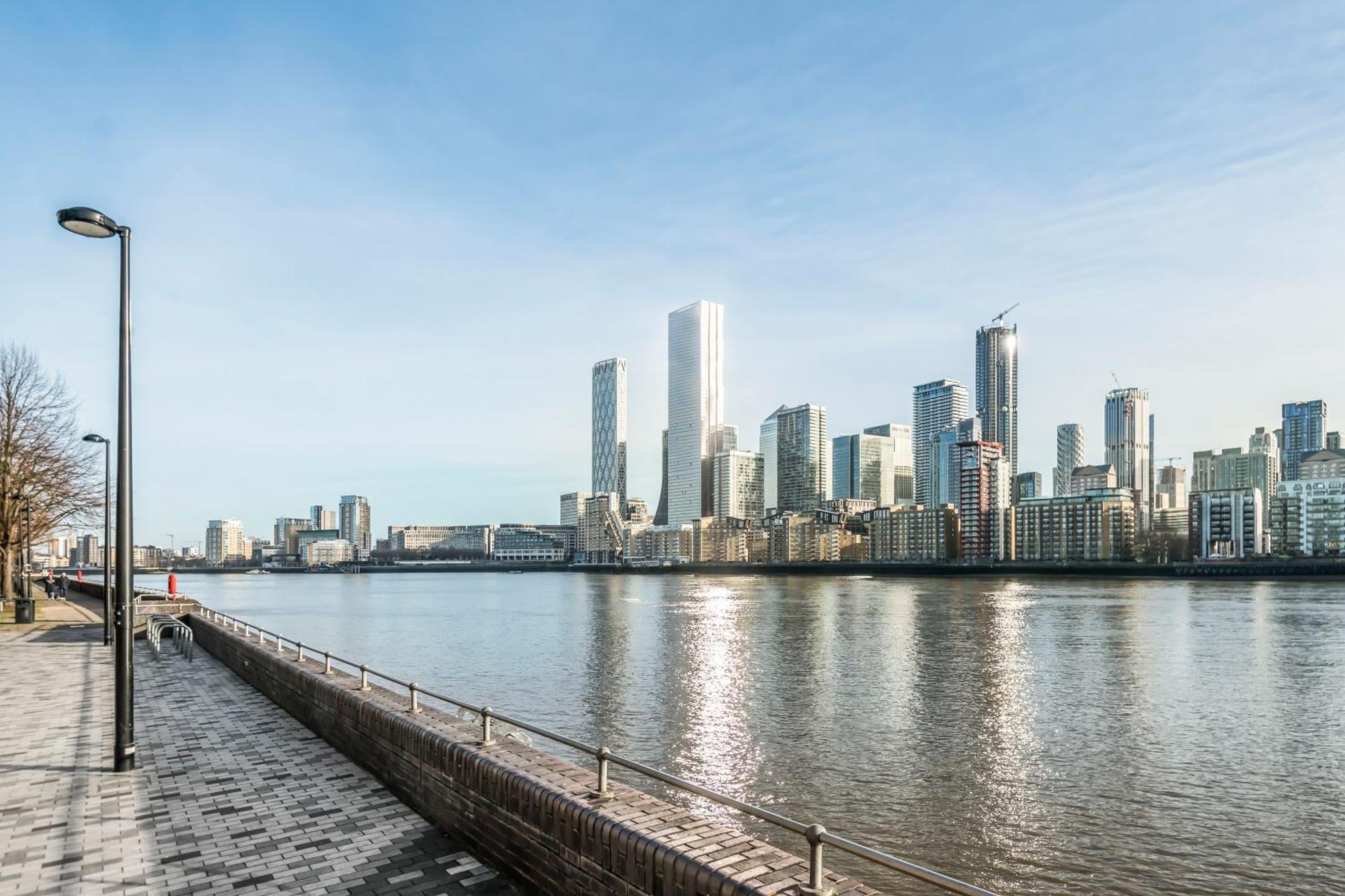 Stunning Massive Bedroom +Direct Thames River View ロンドン エクステリア 写真