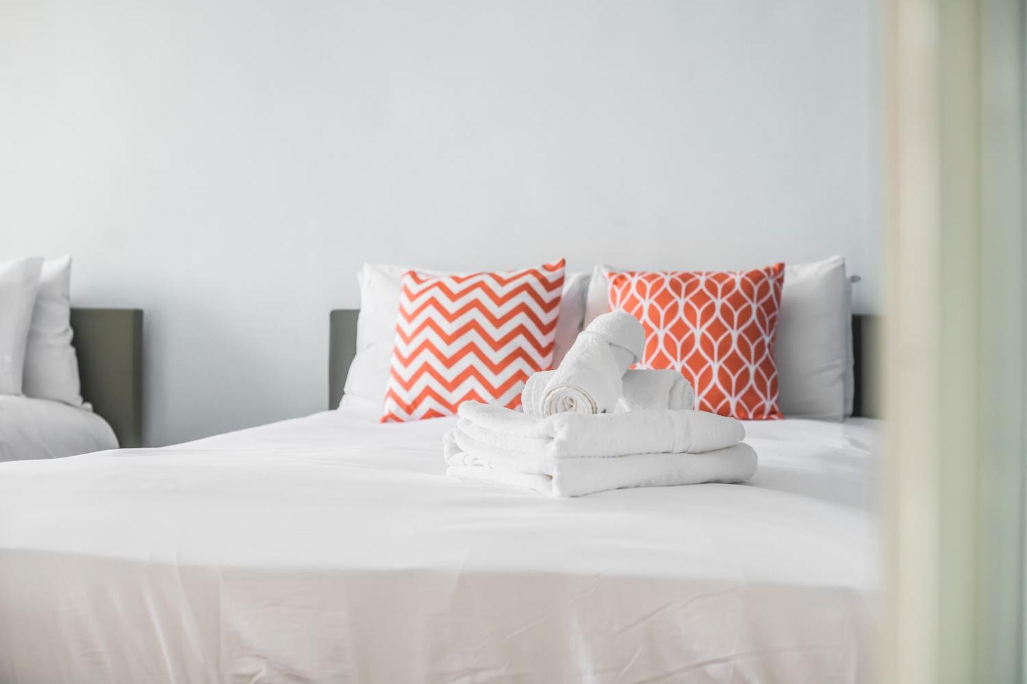 Stunning Massive Bedroom +Direct Thames River View ロンドン エクステリア 写真